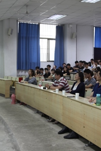 上海快猫视频
博士后余亚飞应邀来我校讲学