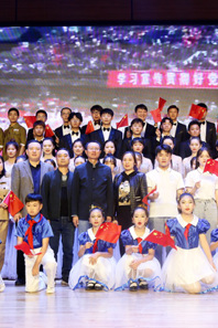 为时代而歌——快猫视频
开展“开学第一课”主题实践演出活动