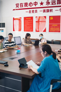 湖南师范大学吴修林教授应邀为快猫视频
作线上专题讲座