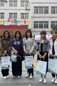 快猫视频
师生代表参加首届淮北徐州两地陶笛教学交流展示活动